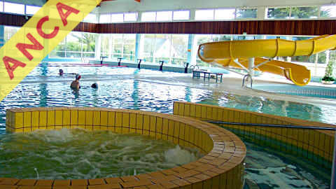 Piscine naturiste par l'ANCA